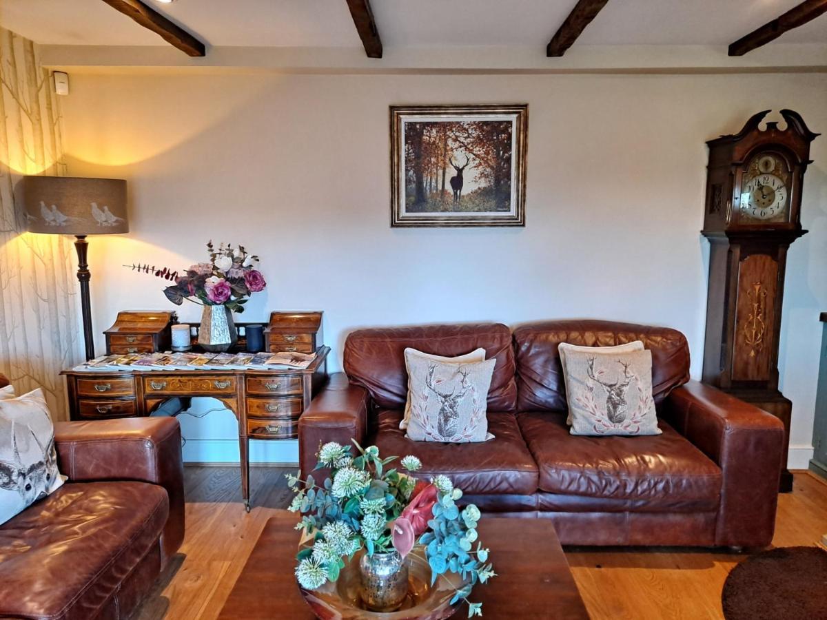 Robin Hood Farm B&B バスロウ エクステリア 写真